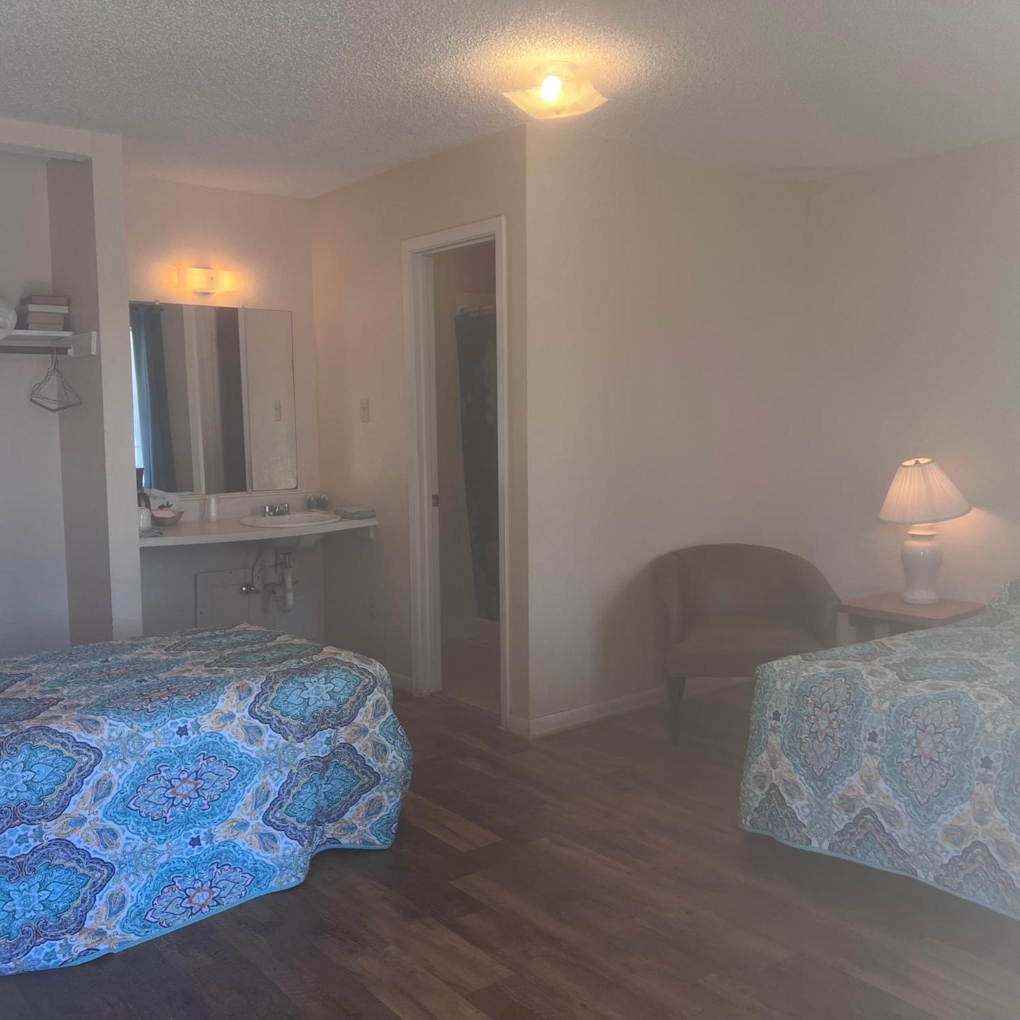 Alpine Lakeside Motel Room Backside Hemphill Екстер'єр фото